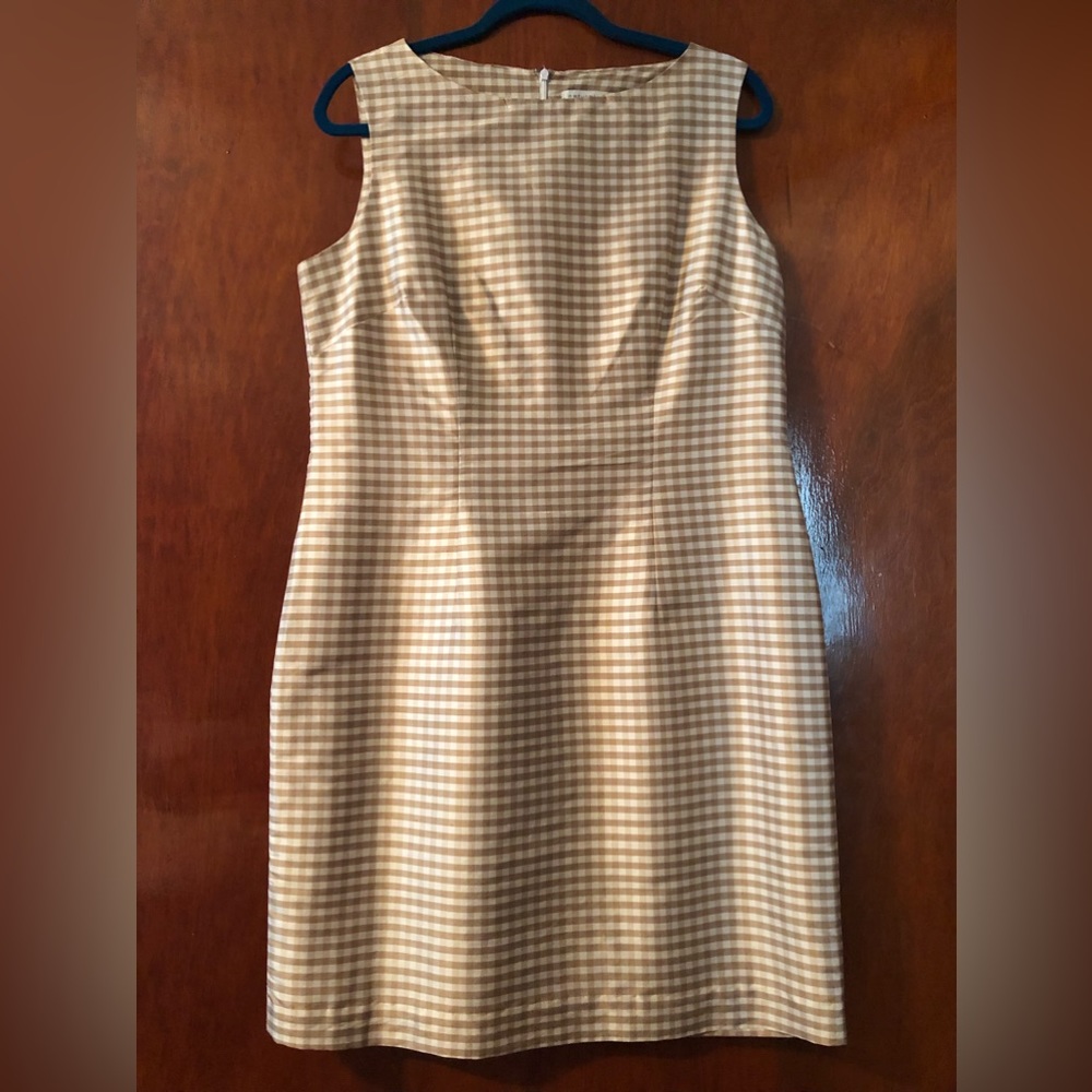 New Natural Instinct tan/white silk dress. 100%Silk with zipper in back. $25.00